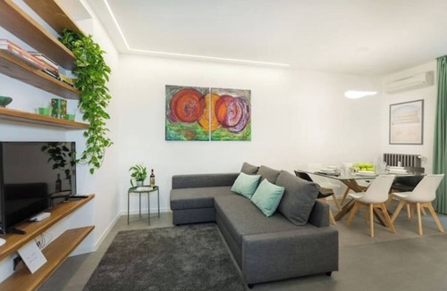 Testaccio Apartment | SUNNY IN THE CENTER OF ROME
