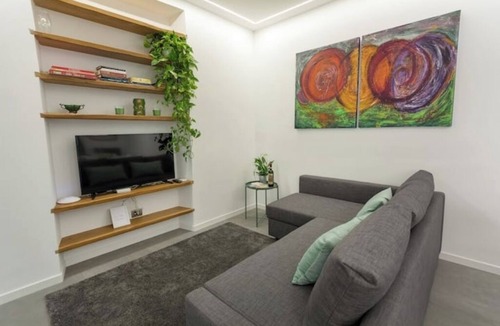 Testaccio Apartment | SUNNY IN THE CENTER OF ROME