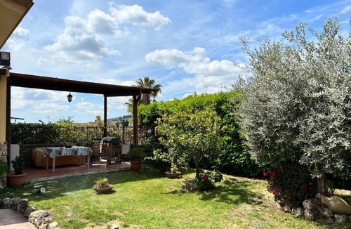 Caltanissetta Apartment | Sunny Sicilian Apartment with Garden & Deck