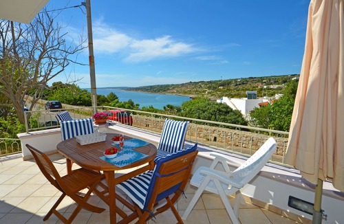 Marina San Gregorio House | SUNSET BAY HOUSE