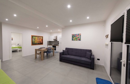Scoglitti Apartment | Swimming, the sea, and relaxation along the Scoglitti coast.
