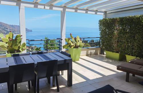 Taormina Apartment | Taormina Romantic Apartment by Taormina Holidays