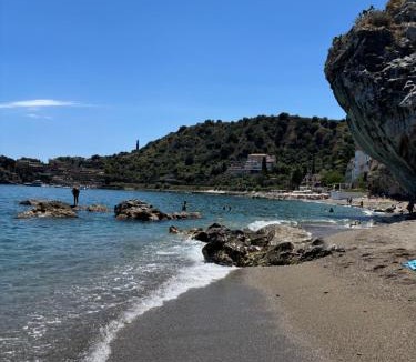 Spisone Apartment | Taormina sul mare casa mediterranea Isola Bella