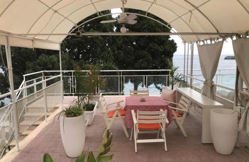 Spisone Apartment | Taormina sul mare casa mediterranea Isola Bella