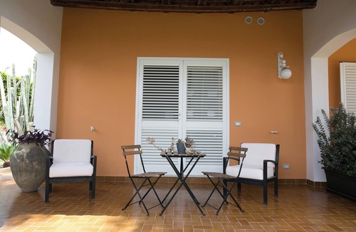 Syracuse Villa | Temenos Villa by Ortigia Apartments