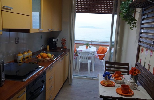 Marchesana Apartment | Terrace By The Sea