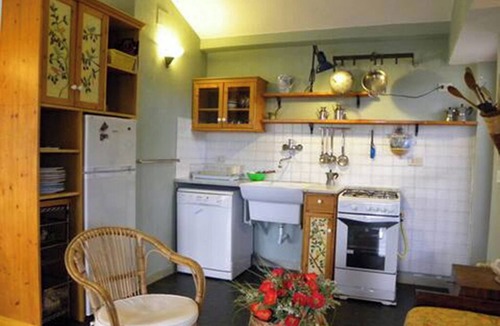 Casteldaccia House | Terrace Suite: Your Fantastic Holiday in a Quaint Village with Mountain View!