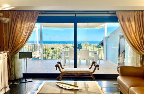 Pozzallo Apartment | Terrazza nel Blu - Attico Vista Mare con terrazza Panoramica