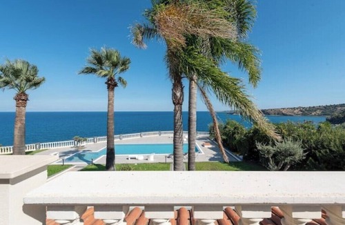 Costa Saracena-Castelluccio House | The View - Beachfront apartment with pool