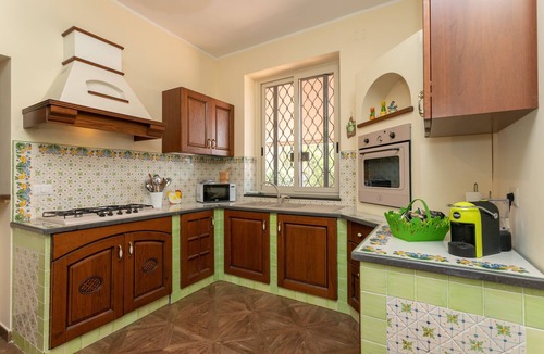 Nicolosi Villa | The abode of the green with swimming pool
