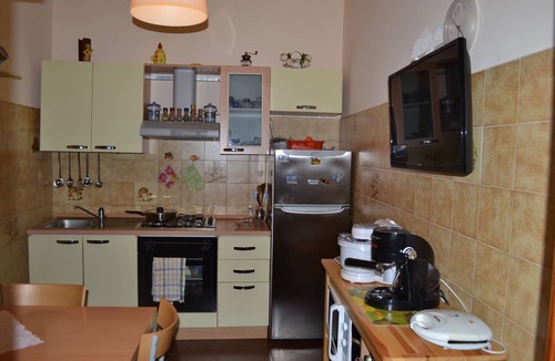 Santa Venerina House | "The Bamboo House"