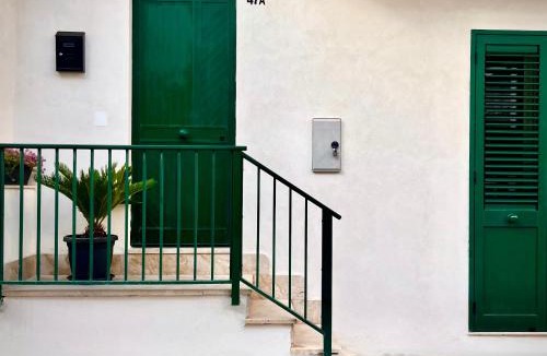 Castrofilippo House | The bell tower house