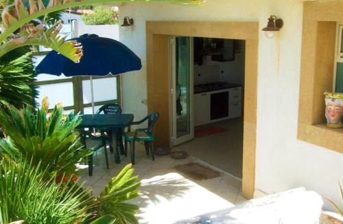 Agnone Bagni Apartment | The Golden Rainbow - SEAFRONT apartments