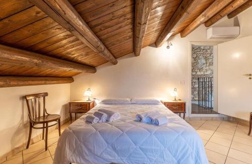 Vittoria House | The Holiday And Art Seahorse House