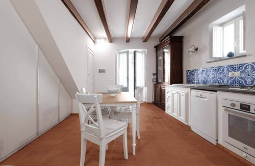 Lipari Historic Centre House | The House in the Piazzetta