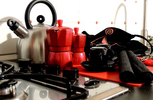 Zafferana Etnea Apartment | "The Red and the Black" Apartment on the main street of Zafferana