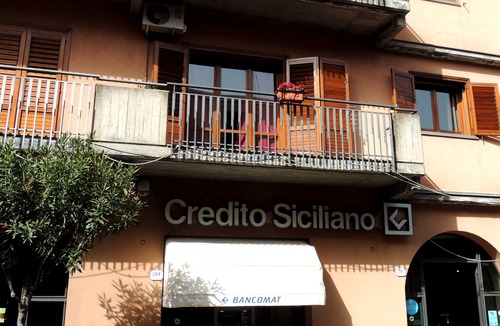 Zafferana Etnea Apartment | "The Red and the Black" Apartment on the main street of Zafferana