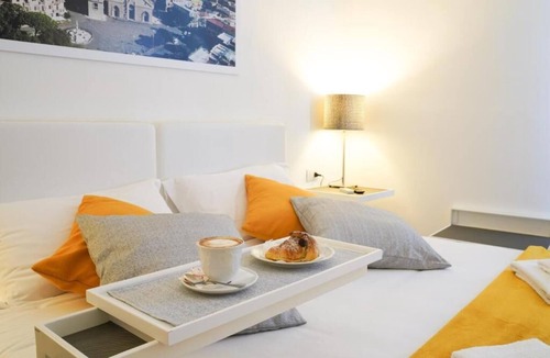 Quartieri Nuovi della Mosella House | The Rooms of Piazza Cairoli, Luxury Triple Room