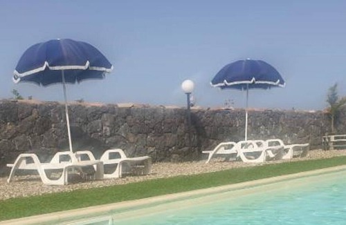 Santa Tecla House | THE RUSTIC POZZILLO-ACIREALE HOUSE WITH SHARED POOL