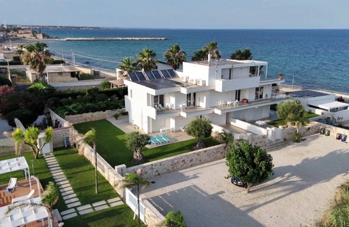 Avola Villa | The St. Charles Puntocom Jasmine, sea ​view, with swimming pool and parking