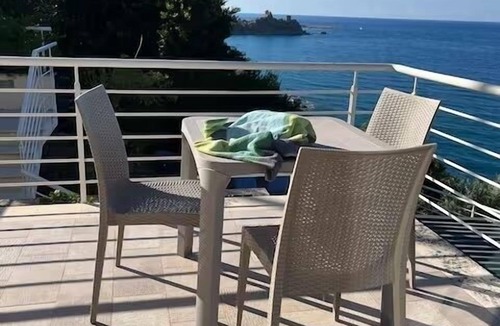 Cefalu Villa | The swimming villa with pool