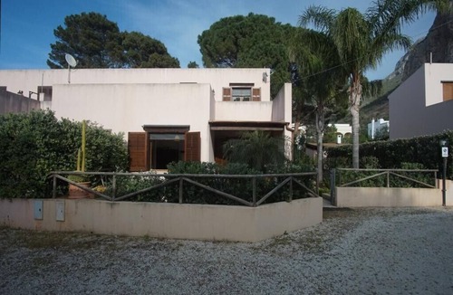 Macari Apartment | The Three Gulfs Màkari 2
