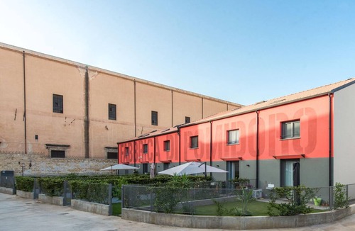 Kalsa Apartment | The Tomato Factory House: A Green Oasis in Palermo