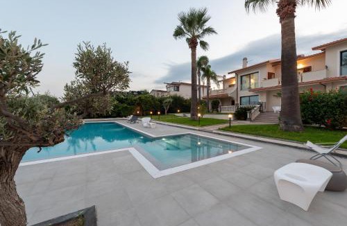Costa Saracena-Castelluccio Apartment | The View - Waterfront apartment with pool