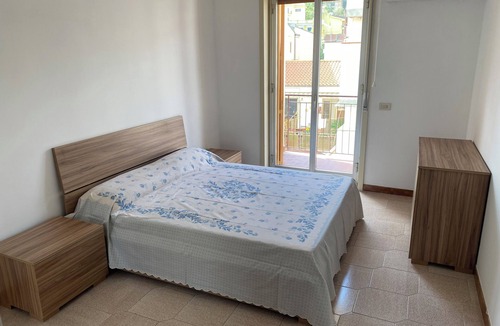 Ali Terme Apartment | The window to the sea of Alí terme. Beachfront apartment