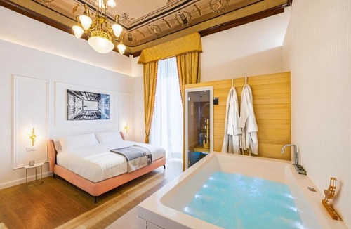 Quartieri Spagnoli Apartment | Themis Toledo - Private Spa Apartment