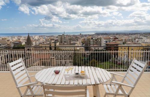 Borgo-Sanzio Apartment | Top Floor Aparthotel Bentivoglio 3