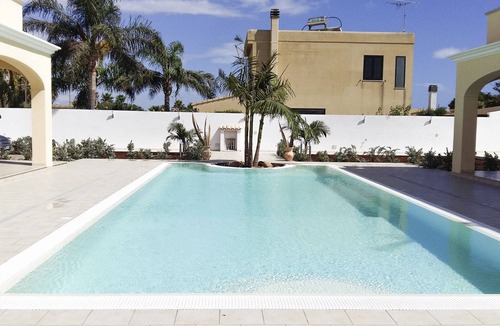 Mazara del Vallo Apartment | TORTUGA1 APARTMENT WITH SHARED POOL THAT CAN ALSO BE USED AT NIGHT