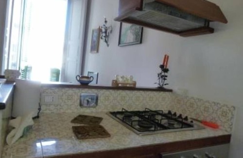 Tropea Apartment | Touch palace/air-conditioned vacation home in 1600s noble palace