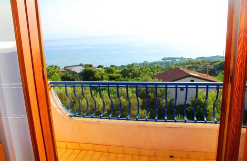 Coccorino Apartment | Tower apartment in Joppolo