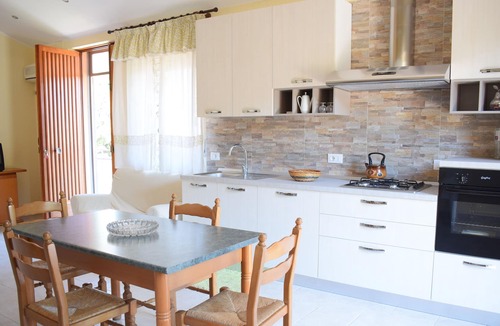 Vaccarizzo Apartment | Traditional Vaccarizzo residence