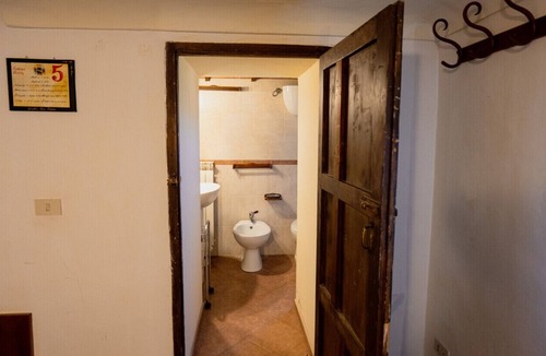 Nicosia House | Tripla con Bagno in Camera