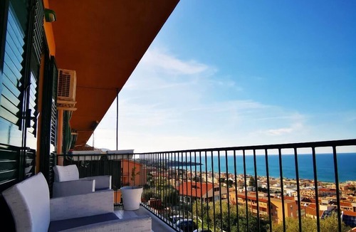 Cefalu Apartment | Triple Room with Balcony and Sea View