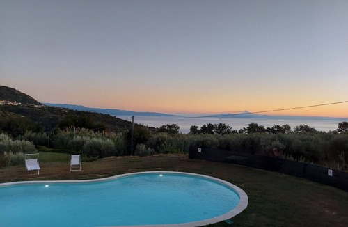 Ricadi Villa | Tropea - Capo Vaticano Apartment in villa with pool, sea view, big garden