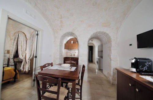 Locorotondo House | Trullo Arco Antico Weddings and events