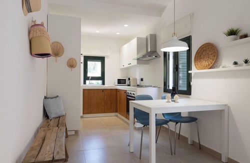 Castel Di Tusa House | Tusa Bay. Enjoy the sun and sea at 1BR House a few Steps Away From the Beach