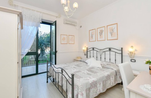 Santa Maria di Castellabate Villa | Two Bedroom Apartment with sea view