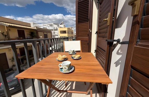 Marzamemi Apartment | Twin Room with Private Bathroom
