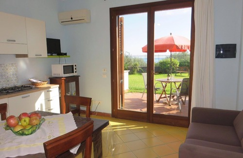 Santa Tecla Apartment | Two-room apartment 1 with terrace, shared pool