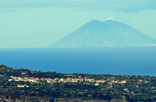 Marina di Zambrone Apartment | two-room apartment large panoramic terrace overlooking the sea Zambrone Marina / Tropea