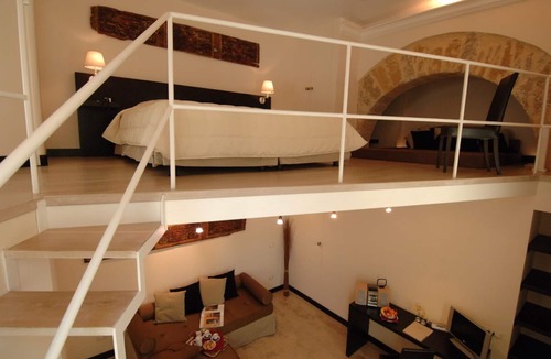 Borgo Vecchio Hotel | Ucciardhome Grand