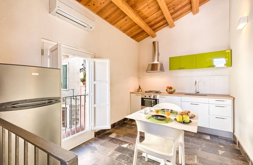 Ragusa House | Ulisse, apartment with terrace and panoramic view in Ragusa Ibla