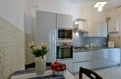Santa Margherita Ligure Apartment | Una Finestra su Villa Durazzo by Wonderful Italy