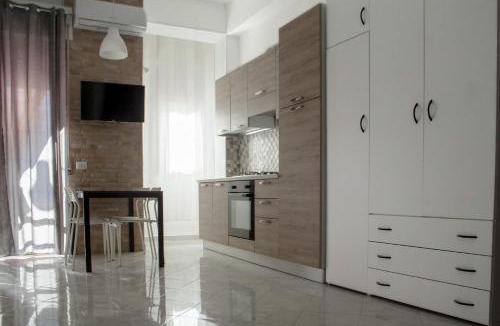 Ciro Marina Apartment | Una finestra sul glicine