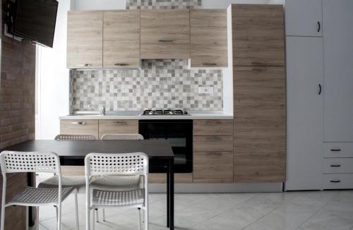 Ciro Marina Apartment | Una finestra sul glicine