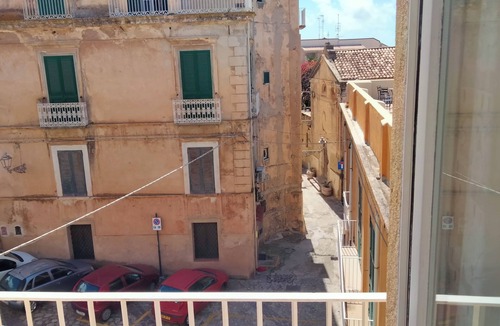 Tropea Apartment | VACATION HOME" A TOUCH OF OLD"